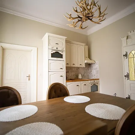Hrad Kunzov Boutique & & Restaurant Hotel